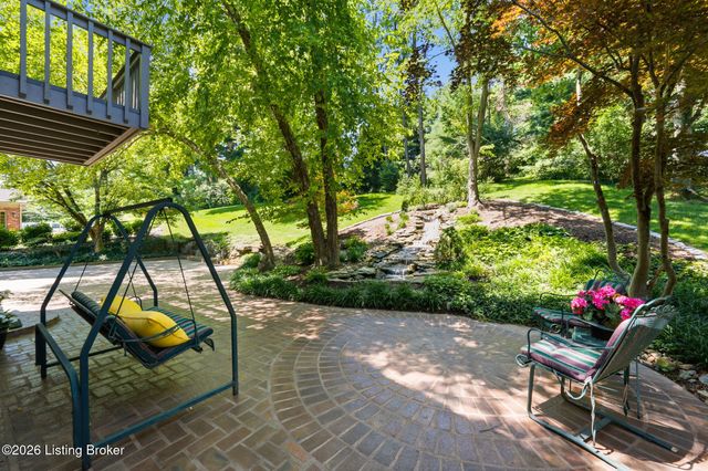 430 Blankenbaker Ln, Louisville, KY 40207