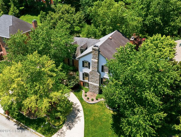 430 Blankenbaker Ln, Louisville, KY 40207