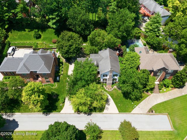 430 Blankenbaker Ln, Louisville, KY 40207