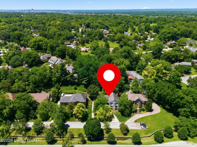 430 Blankenbaker Ln, Louisville, KY 40207