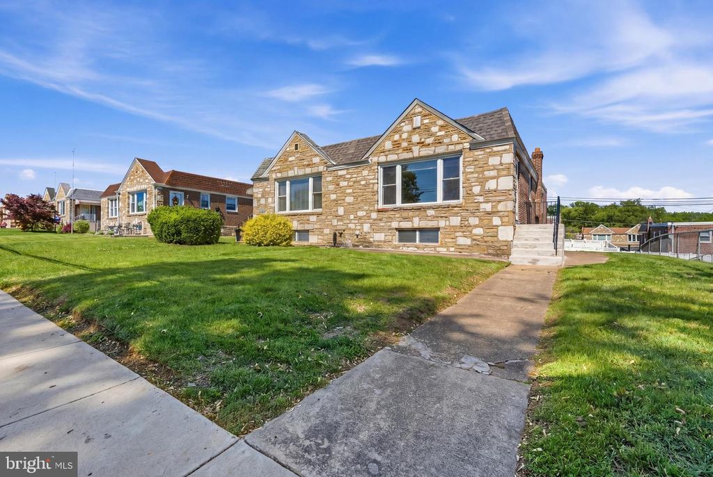 3131 WELSH RD, Philadelphia, PA 19136