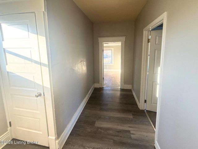 2823 W Main St, Louisville, KY 40212