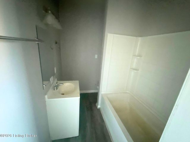 2823 W Main St, Louisville, KY 40212