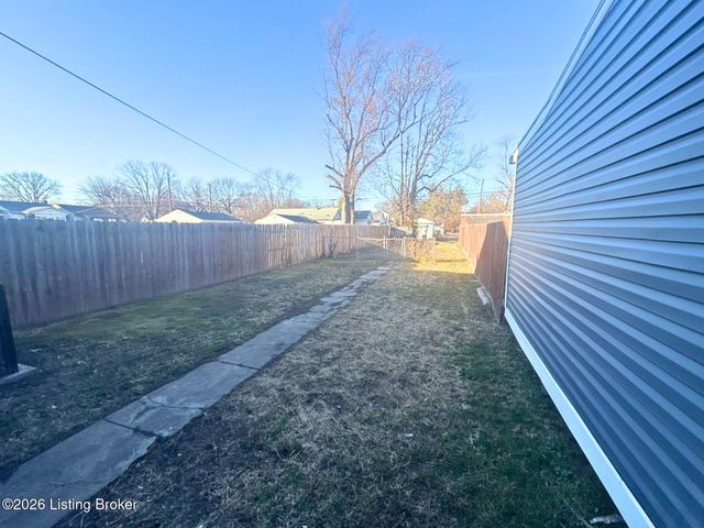 2823 W Main St, Louisville, KY 40212