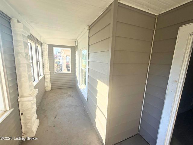 2823 W Main St, Louisville, KY 40212