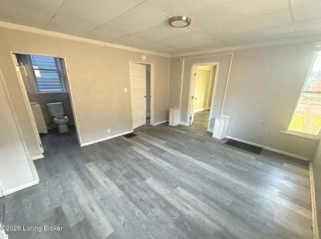 2823 W Main St, Louisville, KY 40212