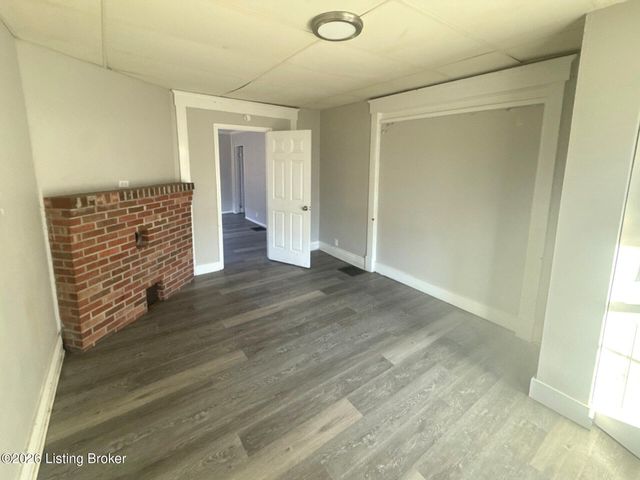 2823 W Main St, Louisville, KY 40212