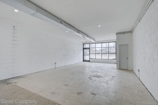 23831 John R Road, Hazel Park, MI 48030