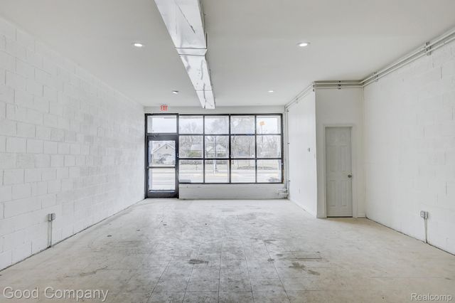 23831 John R Road, Hazel Park, MI 48030