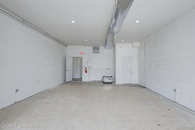 23831 John R Road, Hazel Park, MI 48030