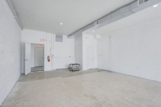 23831 John R Road, Hazel Park, MI 48030