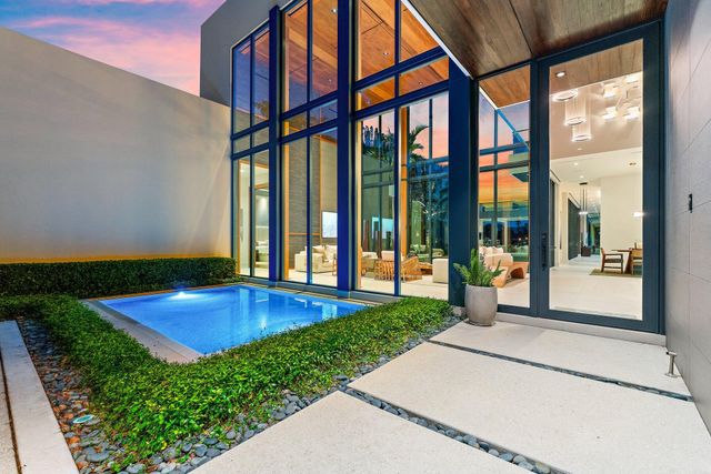 160 Spyglass Lane, Jupiter, FL 33477