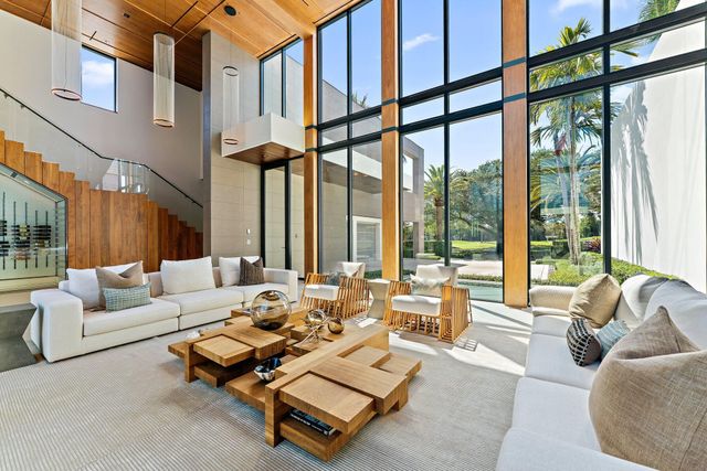 160 Spyglass Lane, Jupiter, FL 33477