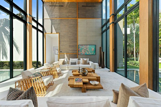 160 Spyglass Lane, Jupiter, FL 33477