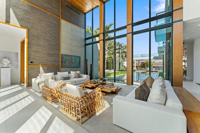 160 Spyglass Lane, Jupiter, FL 33477