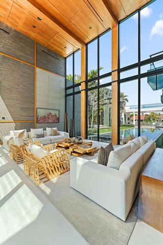 160 Spyglass Lane, Jupiter, FL 33477