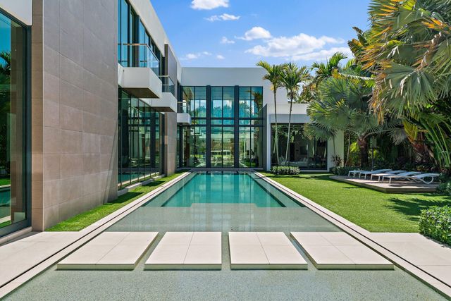 160 Spyglass Lane, Jupiter, FL 33477