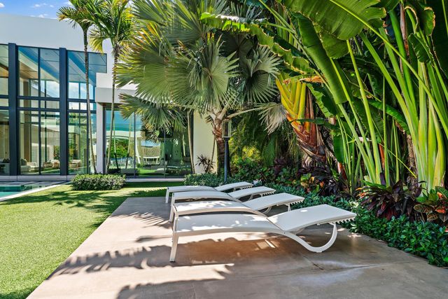 160 Spyglass Lane, Jupiter, FL 33477