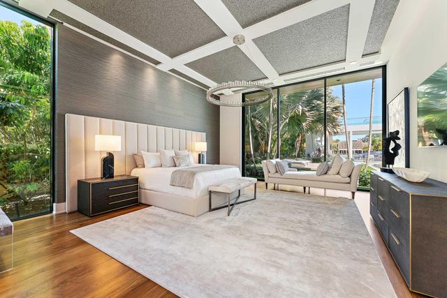 160 Spyglass Lane, Jupiter, FL 33477