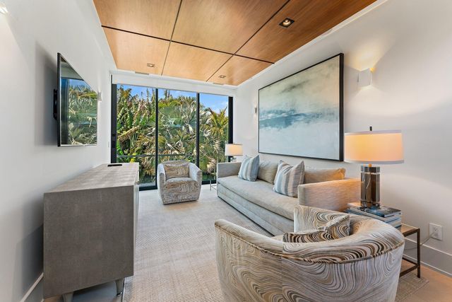 160 Spyglass Lane, Jupiter, FL 33477