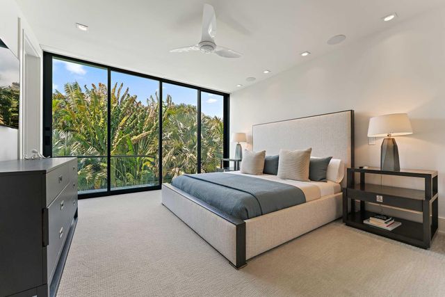 160 Spyglass Lane, Jupiter, FL 33477