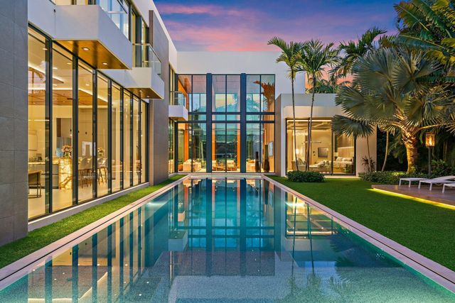 160 Spyglass Lane, Jupiter, FL 33477