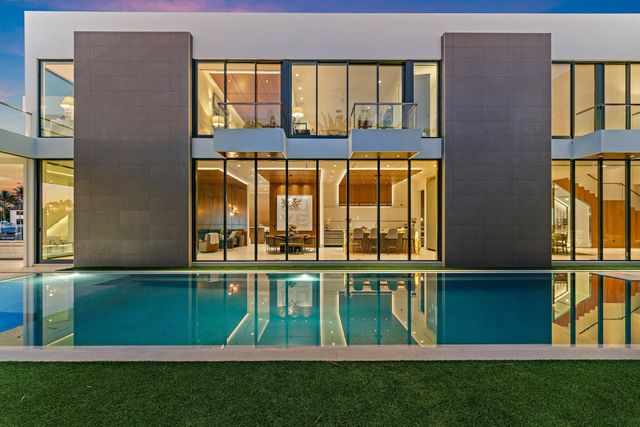 160 Spyglass Lane, Jupiter, FL 33477