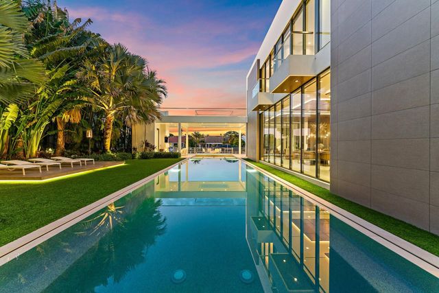 160 Spyglass Lane, Jupiter, FL 33477