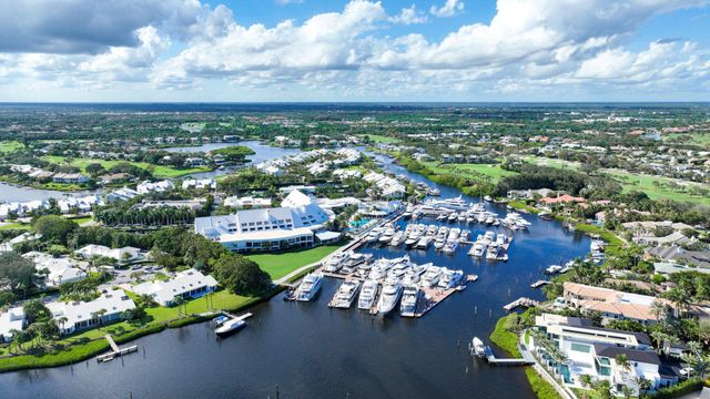 160 Spyglass Lane, Jupiter, FL 33477