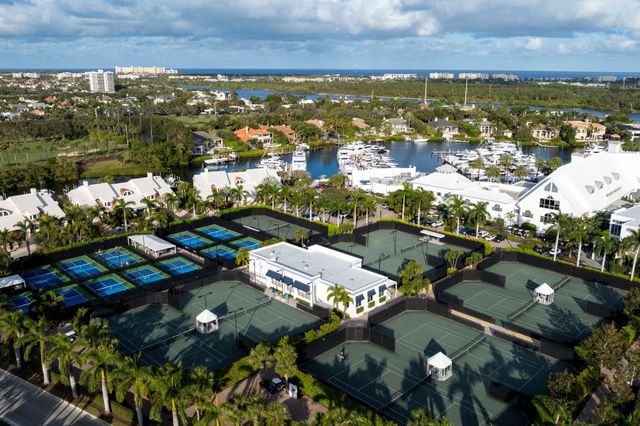 160 Spyglass Lane, Jupiter, FL 33477