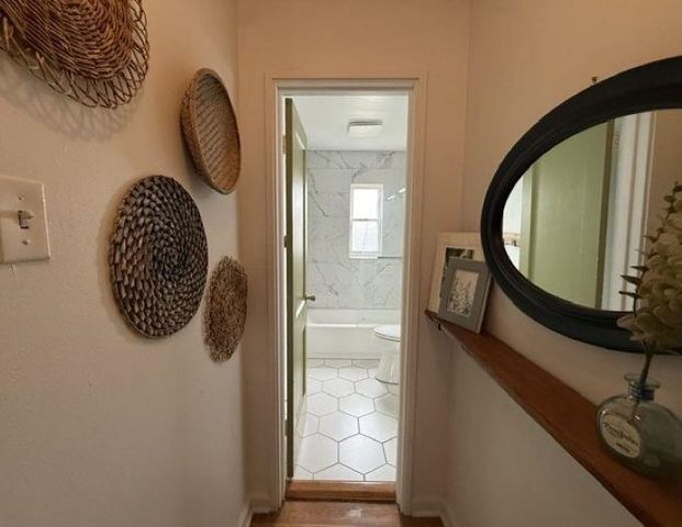 3001 Walnut Grove Rd Apt 4, Memphis, TN 38111