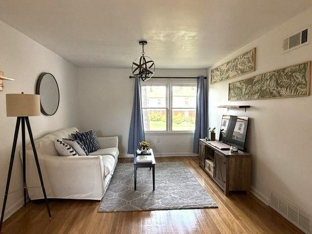 3001 Walnut Grove Rd Apt 4, Memphis, TN 38111