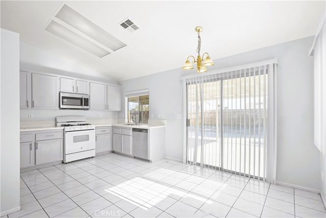 13339 Cabana Way, Victorville, CA 92392