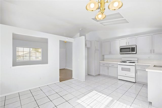 13339 Cabana Way, Victorville, CA 92392