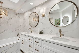 2253 Martin 420, Irvine, CA 92612