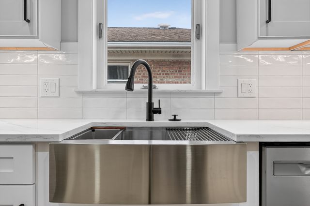 4249 N Sayre Avenue, Norridge, IL 60706