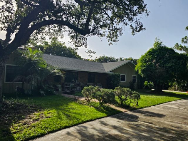 14369 69th Drive N, Palm Beach Gardens, FL 33418