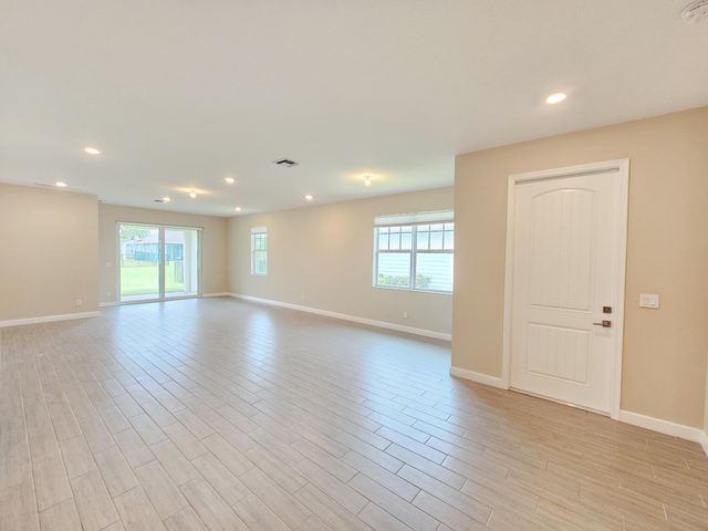 1284 HAYWAGON Trail, The Acreage, FL 33470