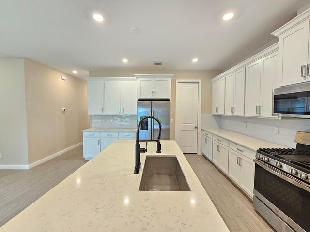1284 HAYWAGON Trail, The Acreage, FL 33470