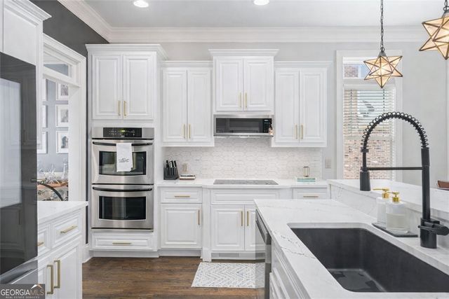 1525 Camden Cove Drive, Cumming, GA 30040