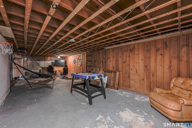 198 Beacon Manor Road, Naugatuck, CT 06770