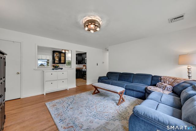 198 Beacon Manor Road, Naugatuck, CT 06770