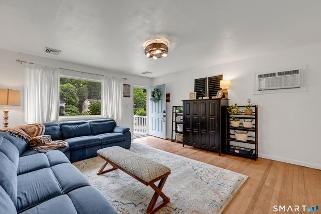 198 Beacon Manor Road, Naugatuck, CT 06770