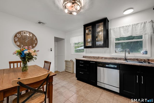 198 Beacon Manor Road, Naugatuck, CT 06770