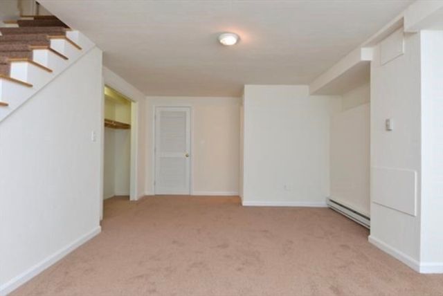 6 Harleston St 6, Boston, MA 02120