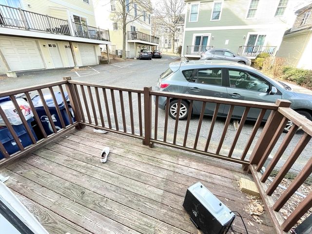 6 Harleston St 6, Boston, MA 02120