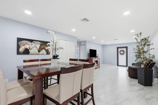 18477 Sycamore Drive W, The Acreage, FL 33470