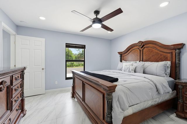 18477 Sycamore Drive W, The Acreage, FL 33470