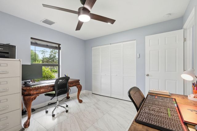 18477 Sycamore Drive W, The Acreage, FL 33470