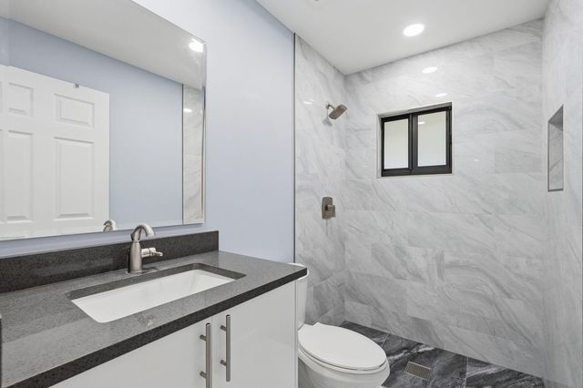 18477 Sycamore Drive W, The Acreage, FL 33470